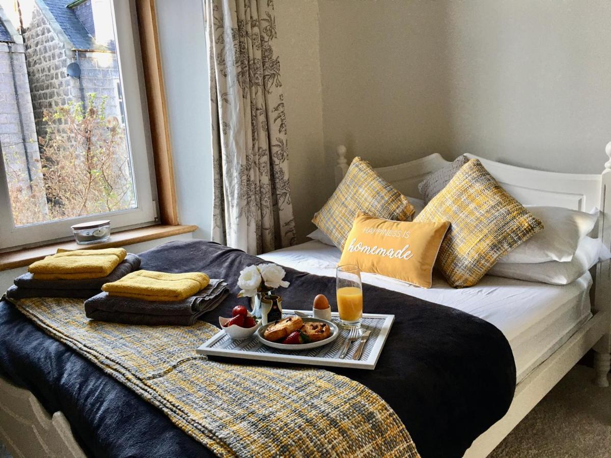 Cosy 2 Bedroom Central Apartment - Free Parking, Free Wifi Aberdeen Extérieur photo