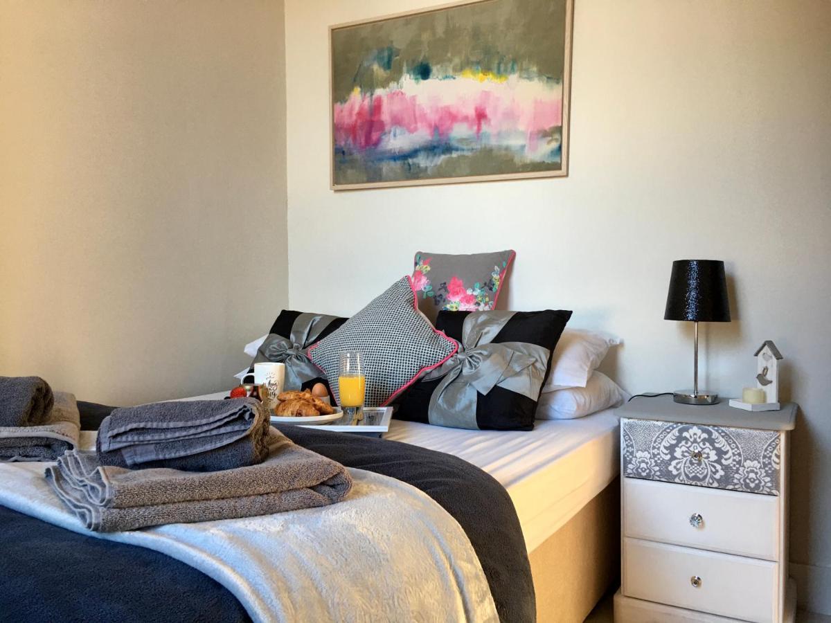 Cosy 2 Bedroom Central Apartment - Free Parking, Free Wifi Aberdeen Extérieur photo